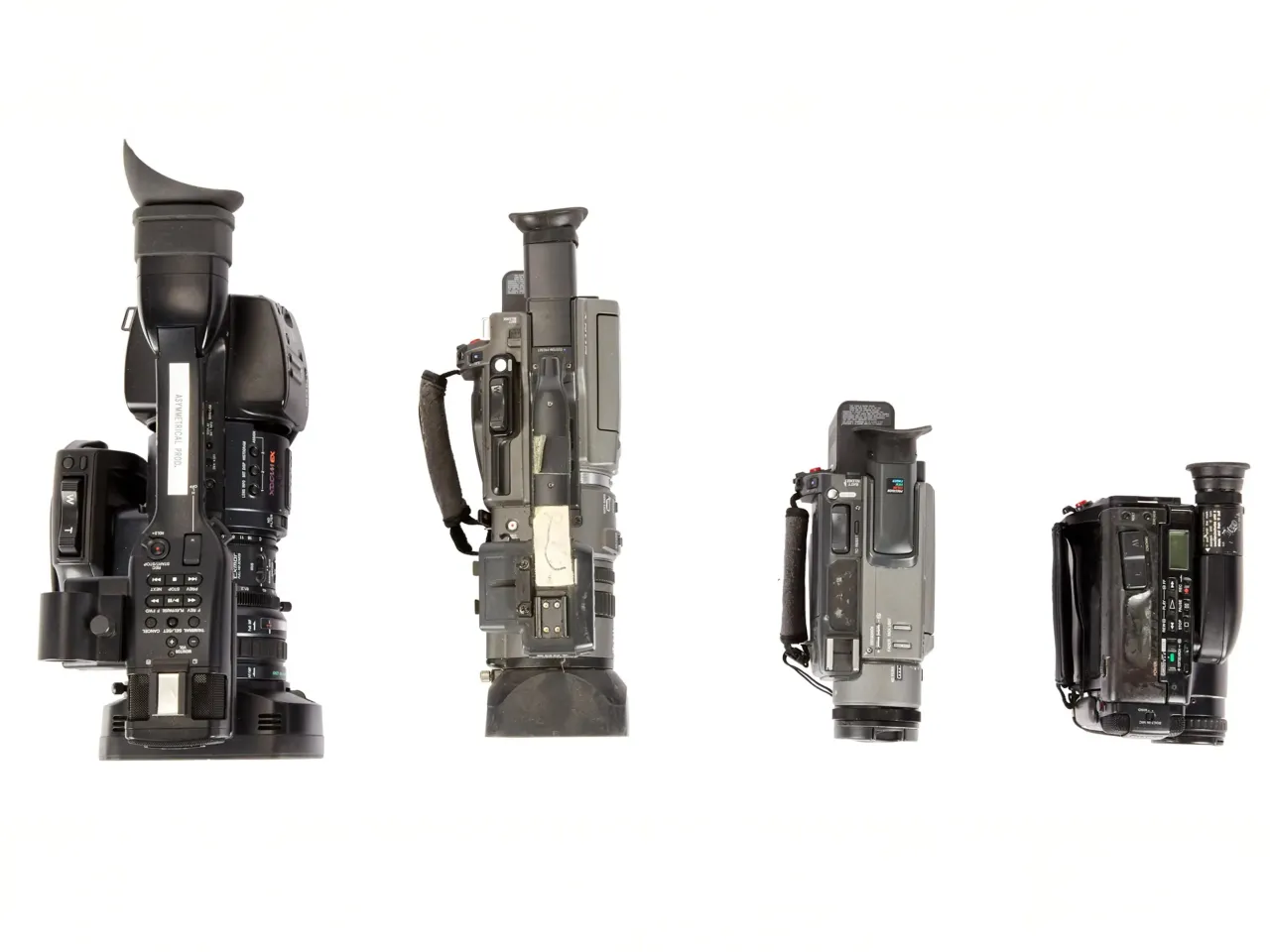 Төрт бейнекамера | Julien*s