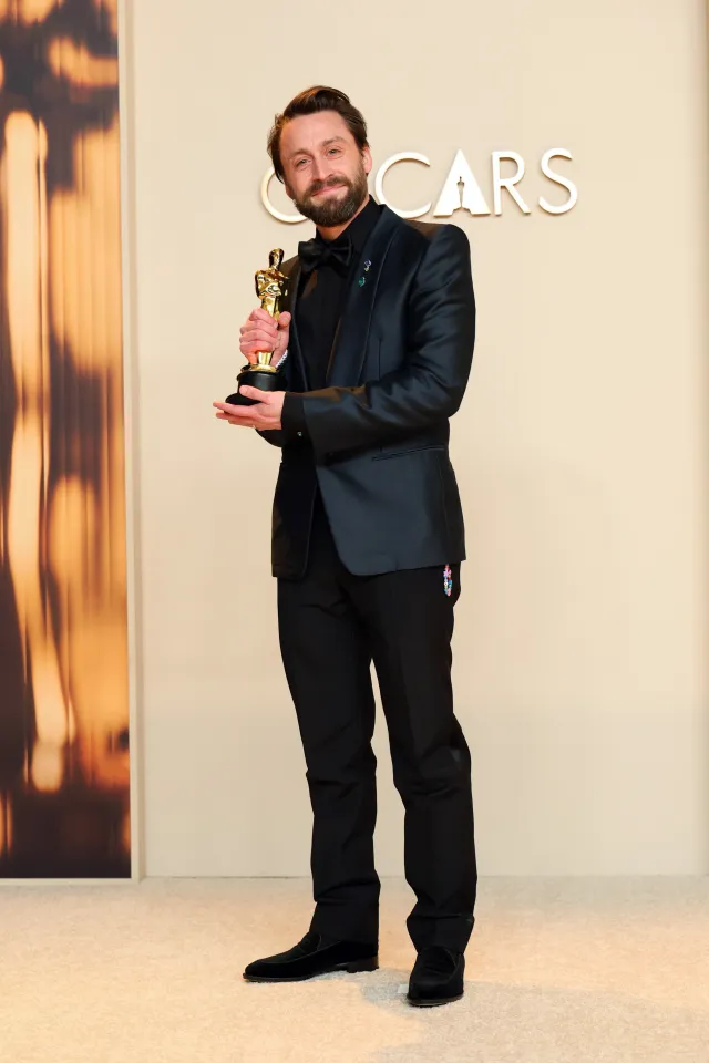 Киран Калкин, «True Pain» фильміндегі «Екінші пландағы үздік ер адам рөлі» номинациясының жеңімпазы | Getty Images