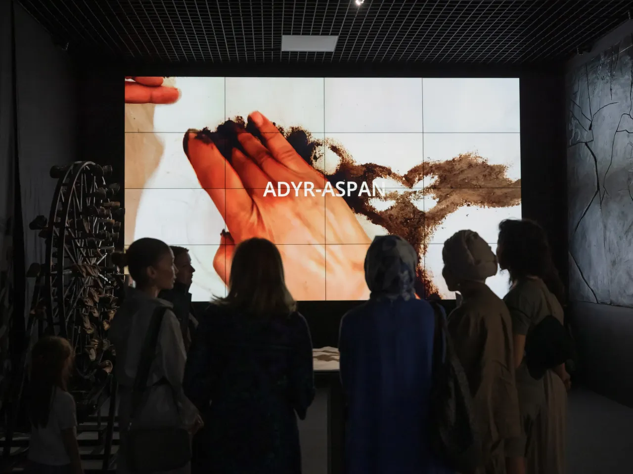 Выставка по мотивам 60-й Венецианской биеннале