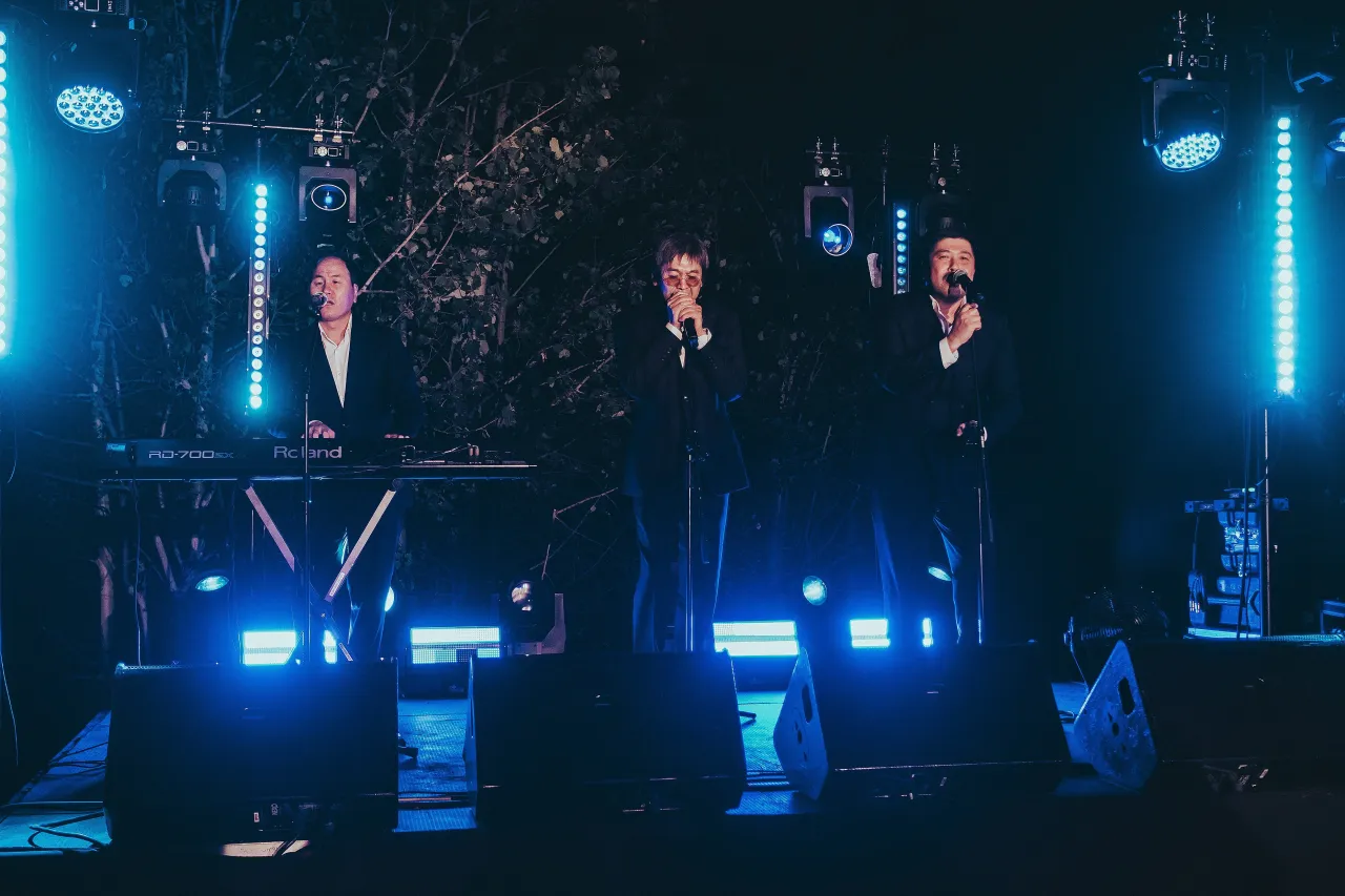 Выше города, ближе к себе: как прошло открытие ресторана Queen Mountain Resort