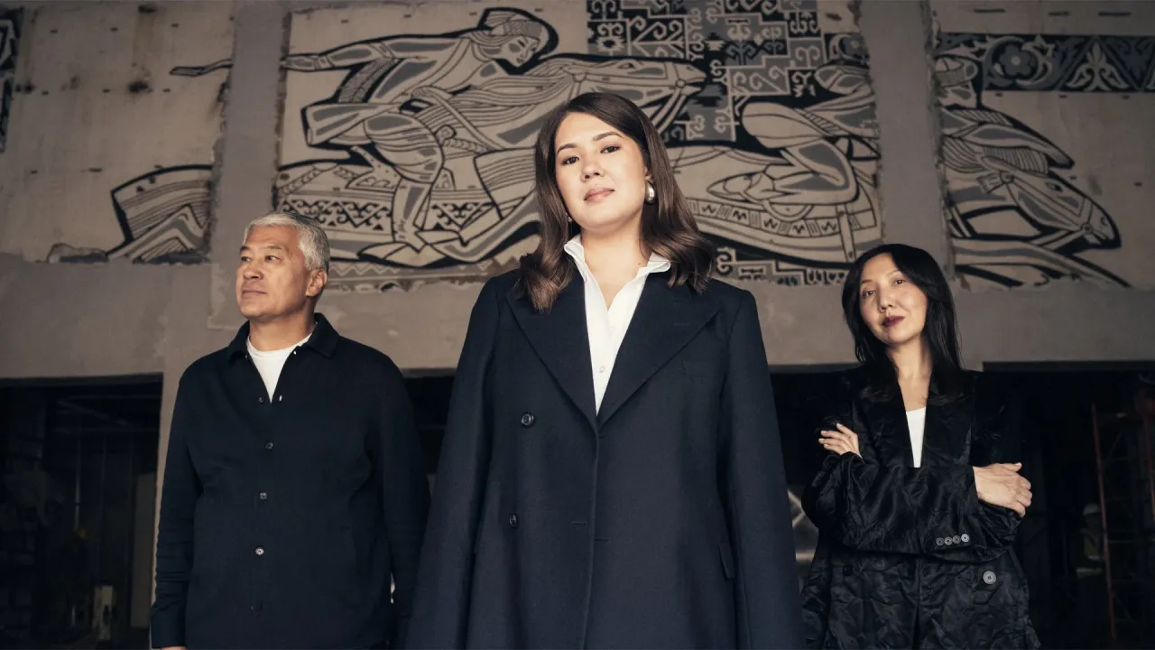 Қайрат Боранбаев, Әлима Қайрат және Джама Нұрқалиева «Целинныйда» | Фотосуретші: Георгий Кардава