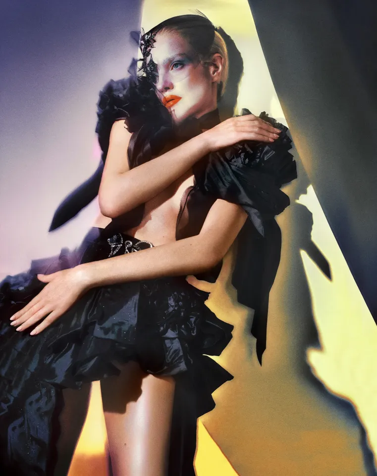 Cabaret Étoile: кампейн новой коллекции Ulyana Sergeenko Haute Couture