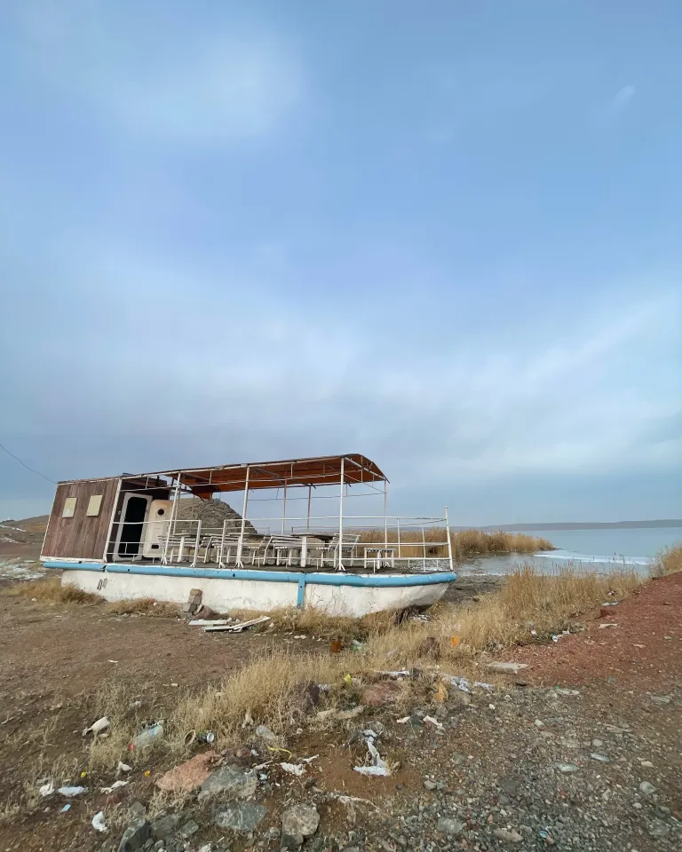 Balqashqa Qamqor: как художницы спасают озеро Балхаш