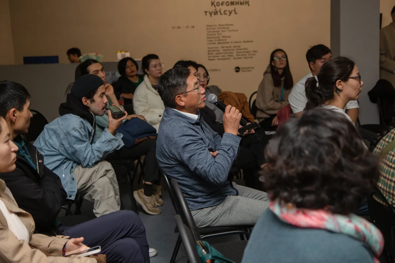 Balqashqa Qamqor: как художницы спасают озеро Балхаш