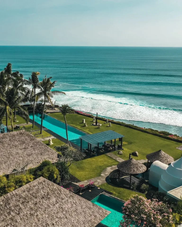 Instagram @the_istana