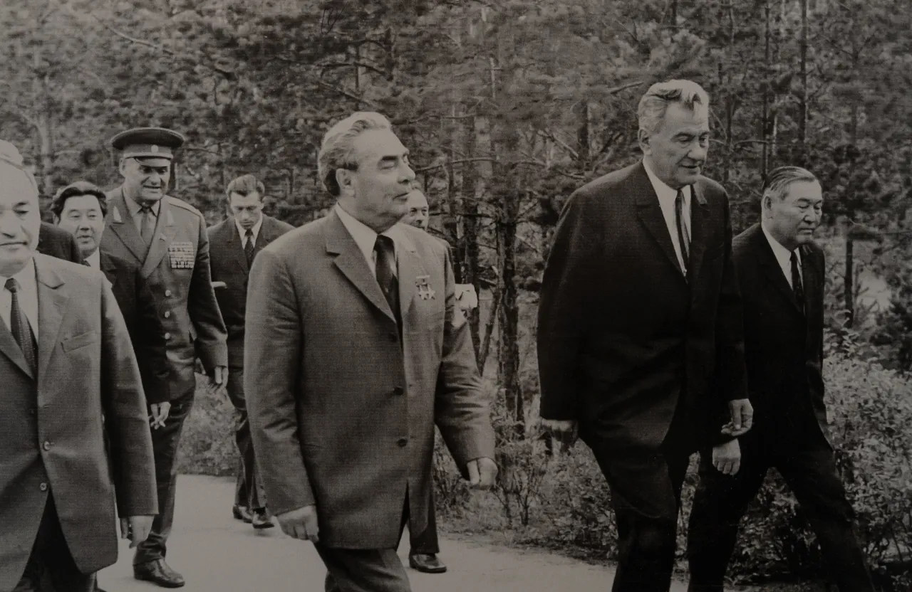 Леонид Брежнев и Динмухамед Кунаев