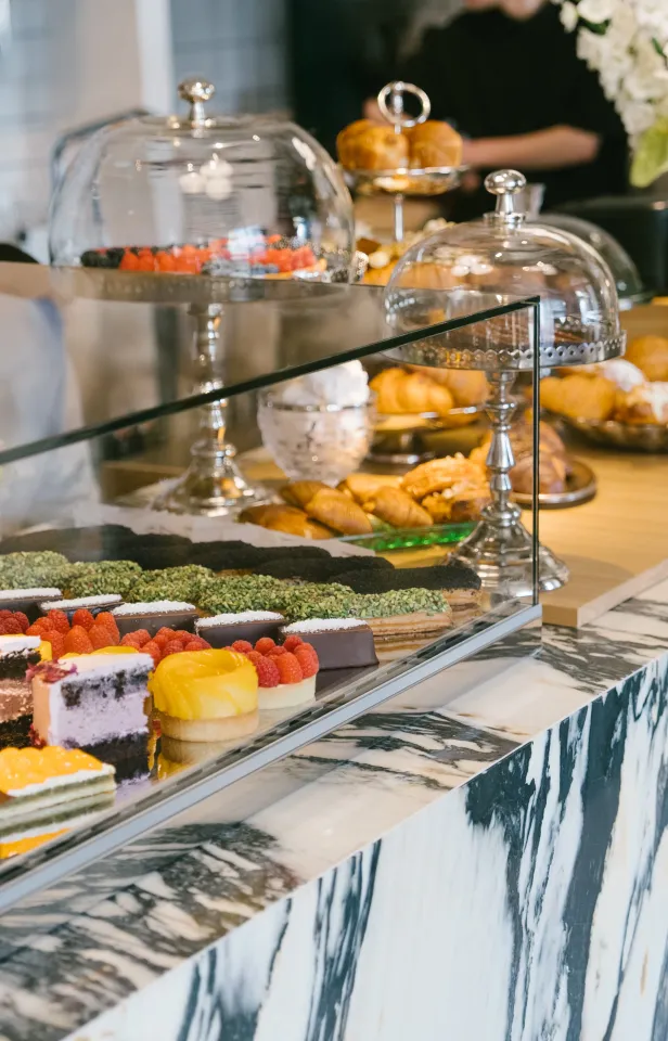 Новое место: весна наступает в Renée Café