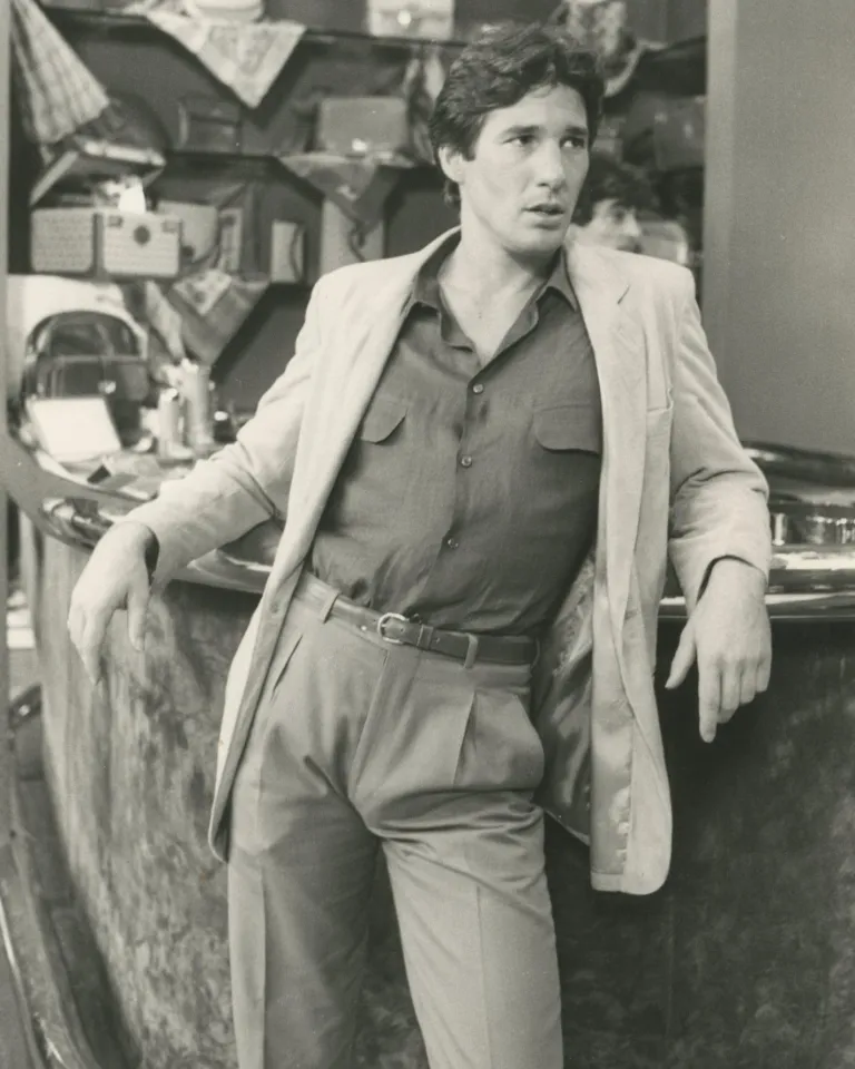 Теперь без Армани