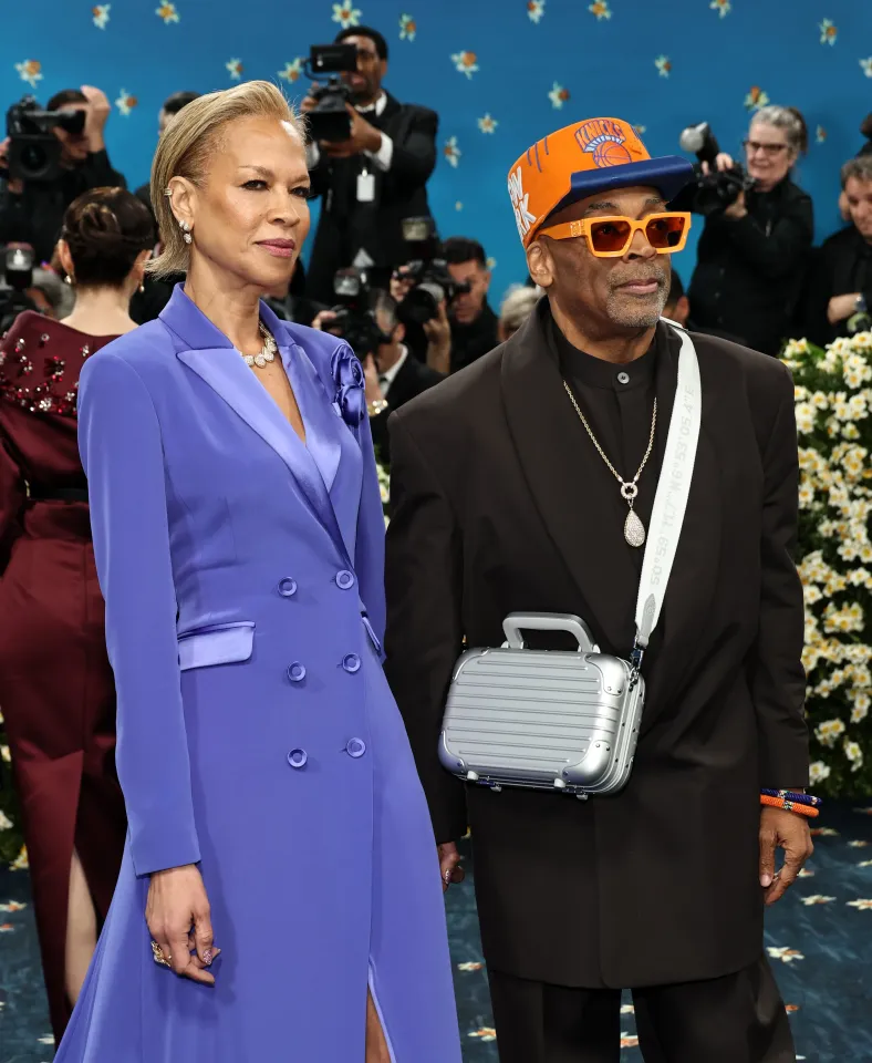 Колье Serpent Bohème | клипсы Serpent Bohème | серьги-гвоздики Serpent Bohème | кольцо Serpent Bohème | кольцо Serpent Bohème | кольцо на два пальца Serpent Bohème Vintage | Getty Images