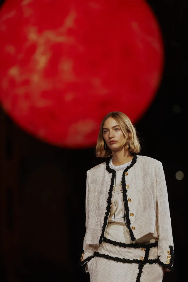 Матье Блази представил свою первую женскую коллекцию для Chanel