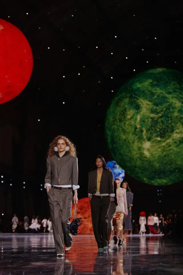 Матье Блази представил свою первую женскую коллекцию для Chanel