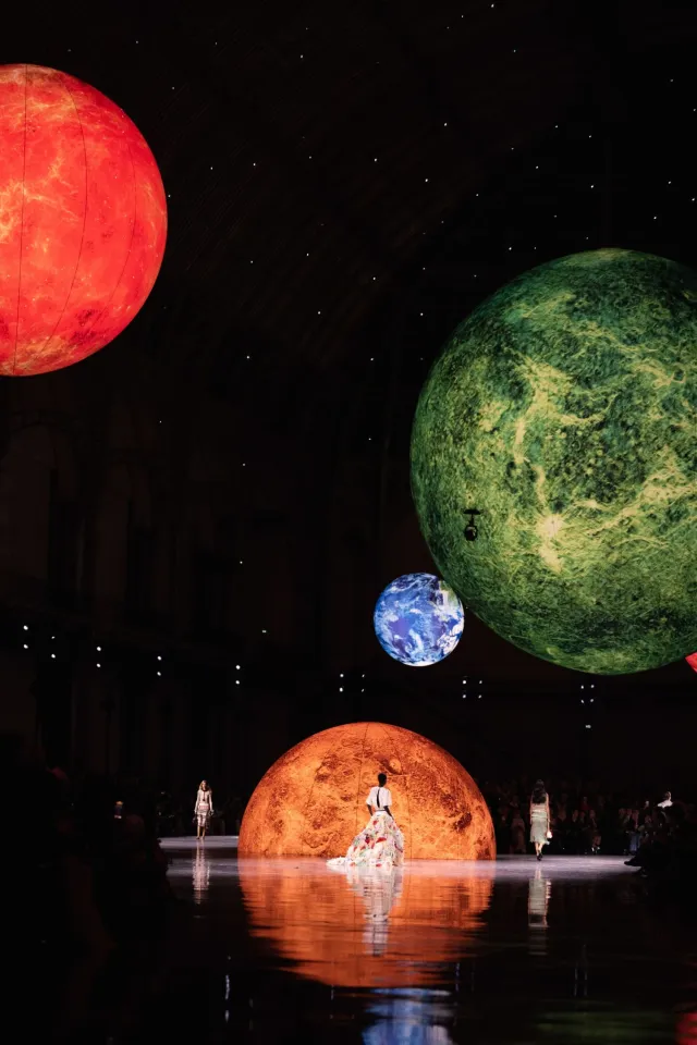 Матье Блази представил свою первую женскую коллекцию для Chanel