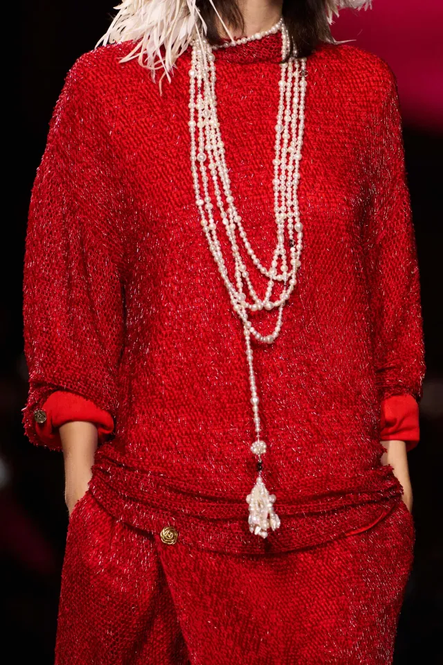 Матье Блази представил свою первую женскую коллекцию для Chanel