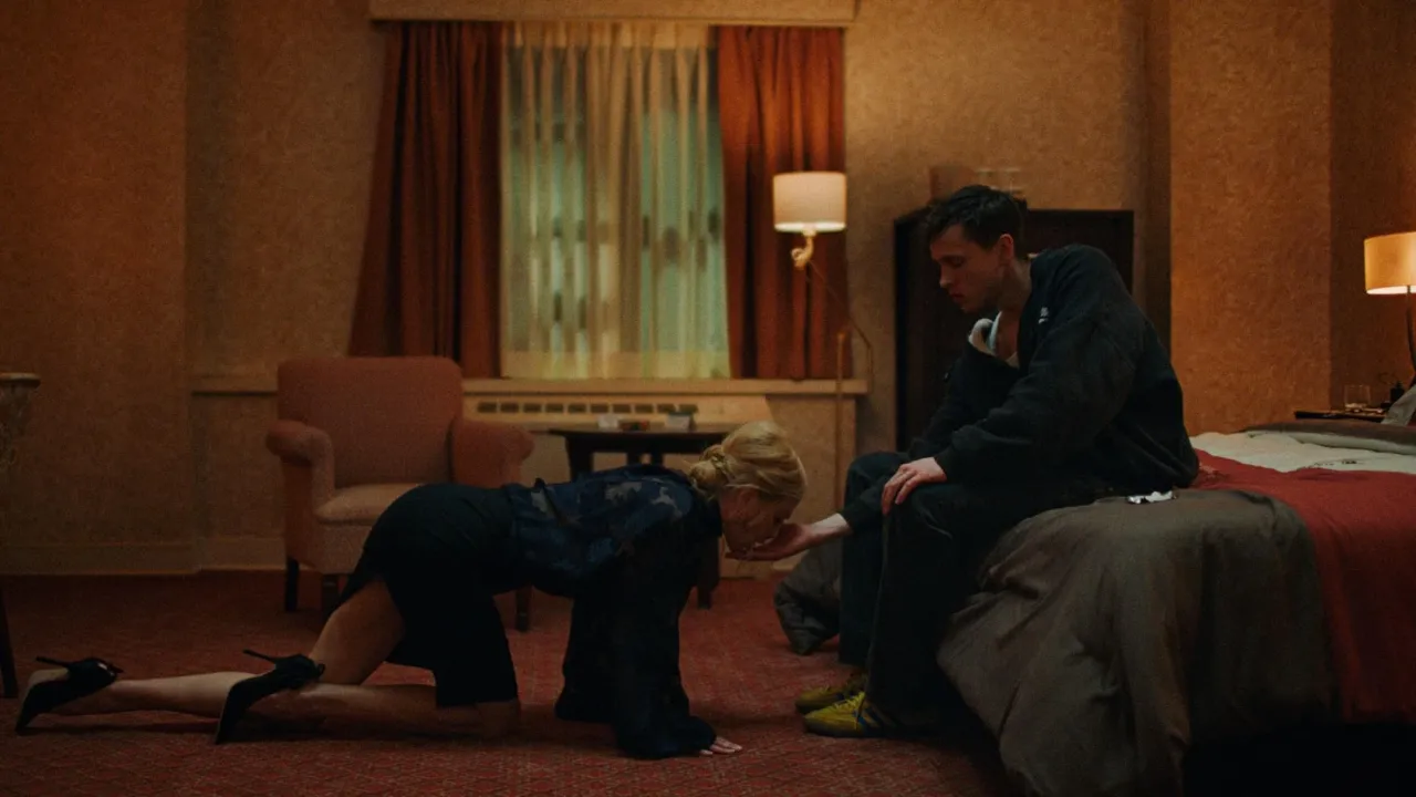 Babygirl фильміндегі костюмдер арқылы баяндалатын билік пен құмарлық хикаясы