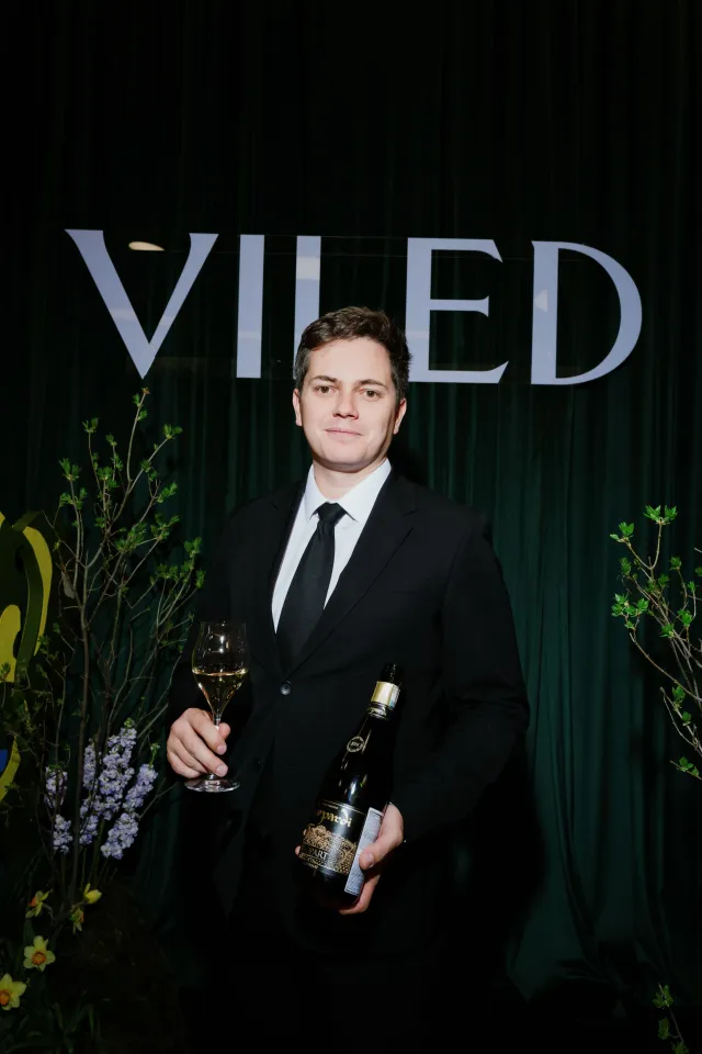 Артем Лебедев