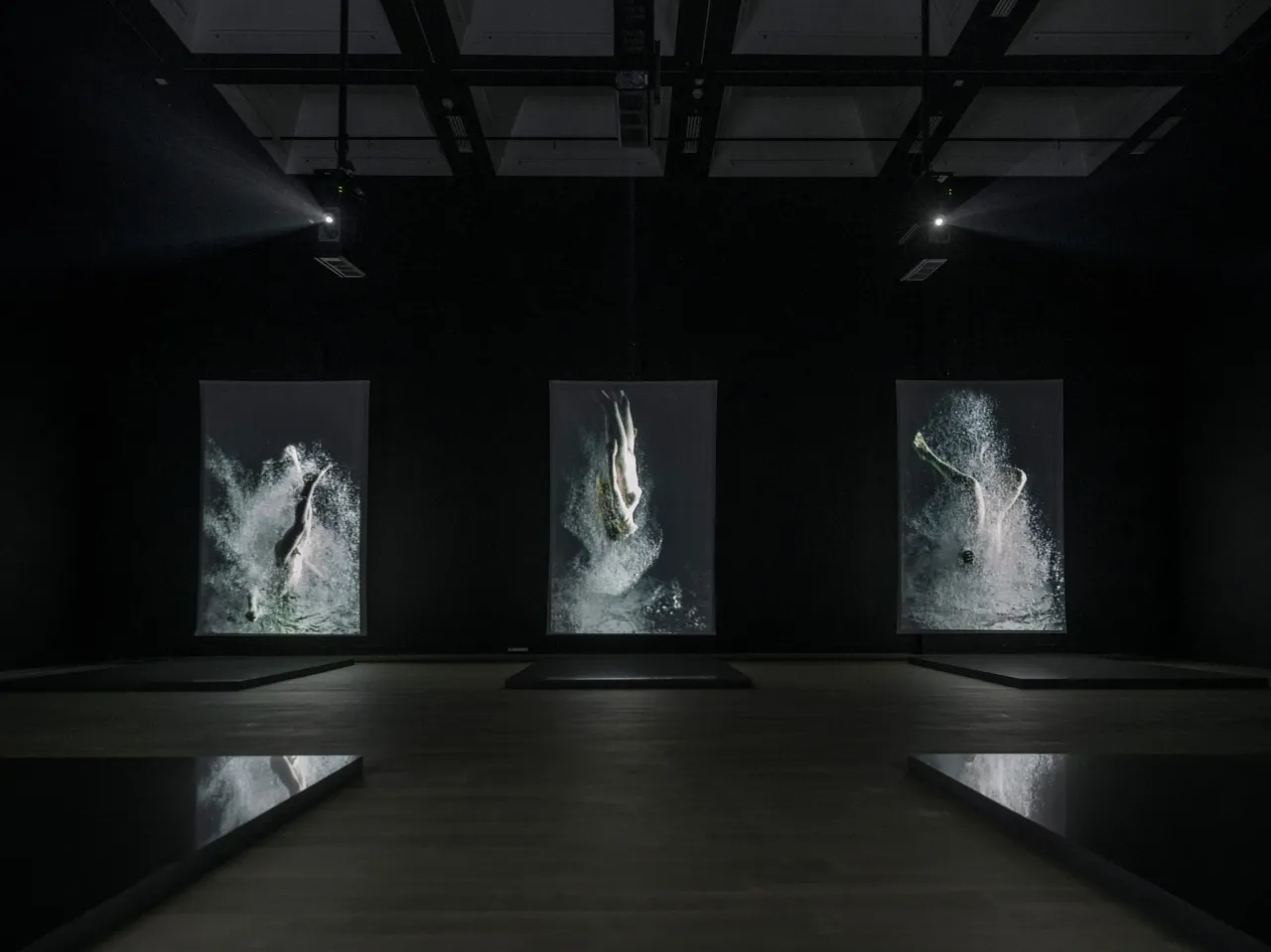 Билл Виола, Станции, 1994. Коллекция Almaty of Arts. | Фото: Alexey Poptsov.