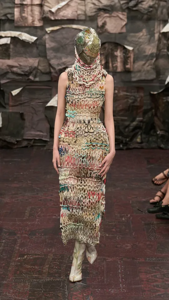 Ыдырау мен іріп-шіру: Maison Margiela-ның жаңа дәуірі