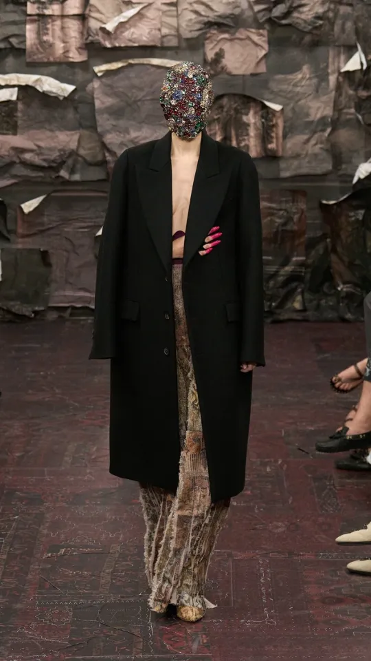 Ыдырау мен іріп-шіру: Maison Margiela-ның жаңа дәуірі