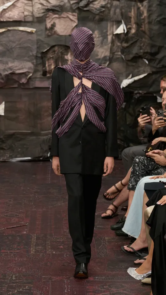 Ыдырау мен іріп-шіру: Maison Margiela-ның жаңа дәуірі