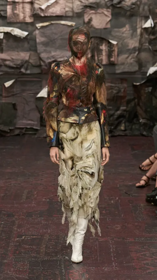 Ыдырау мен іріп-шіру: Maison Margiela-ның жаңа дәуірі