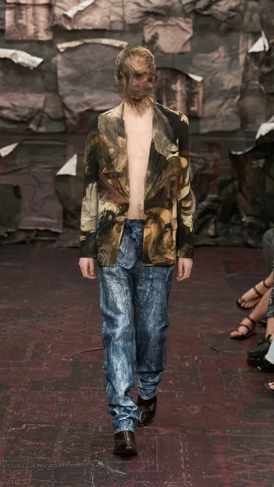 Ыдырау мен іріп-шіру: Maison Margiela-ның жаңа дәуірі