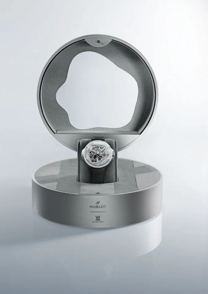 Коллаборация Hublot с художником Дэниелом Аршамом