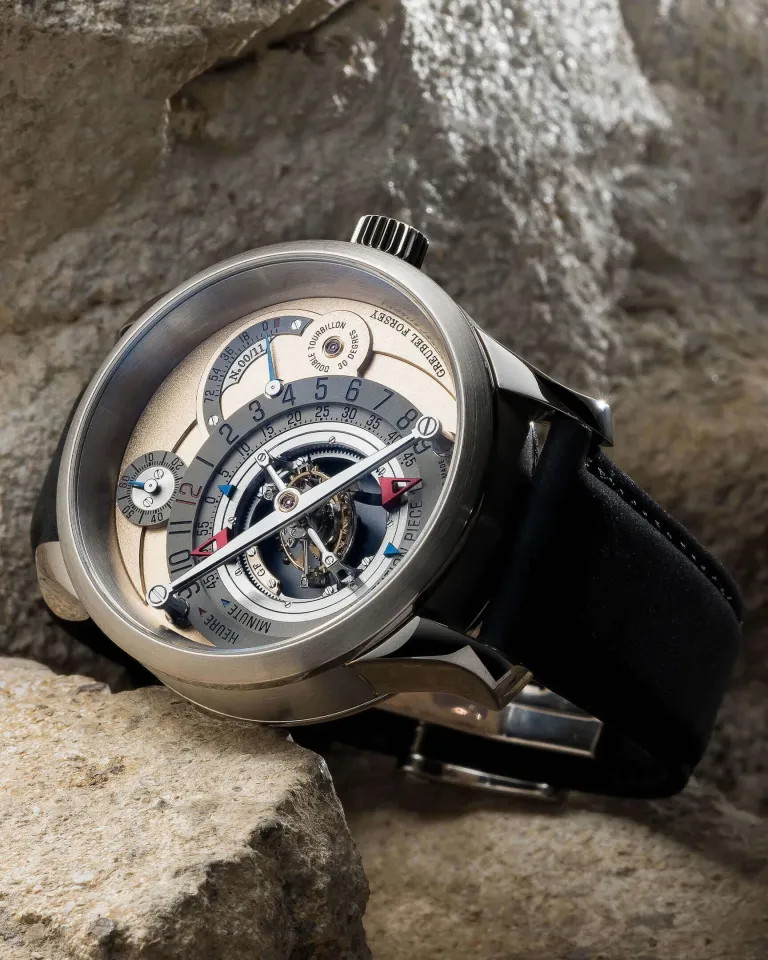 Скромность не украшает