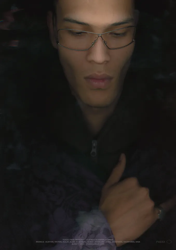 Tatler Lens: модели FUZZZ в плену технологий