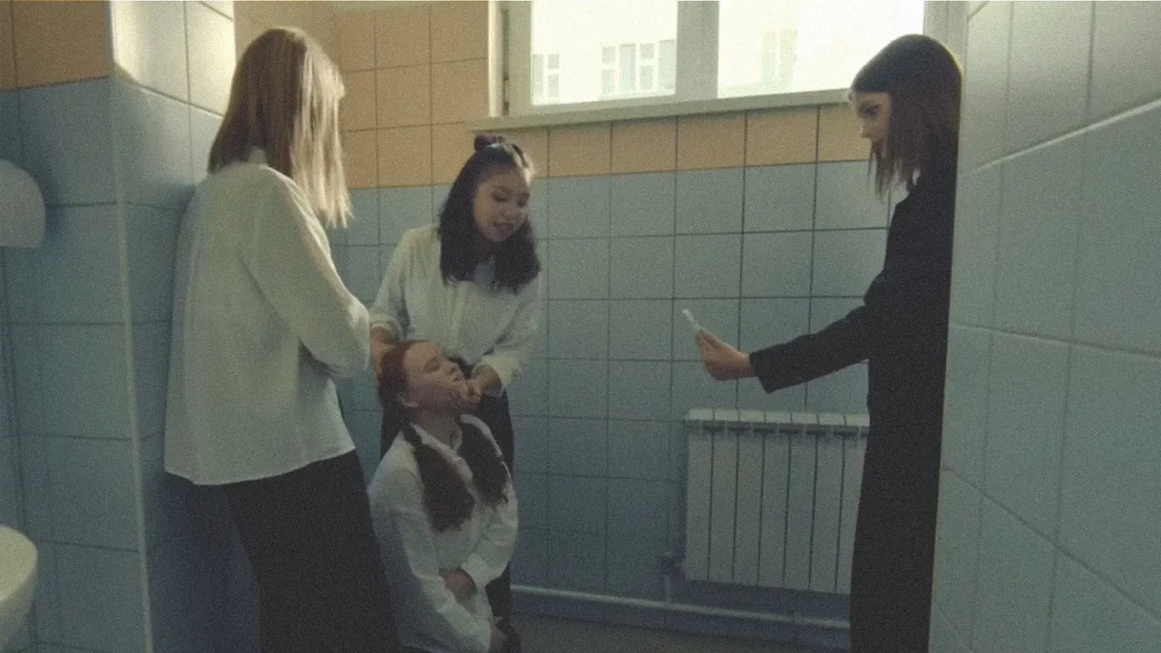 «Көк кит» көркем фильмінен кадр