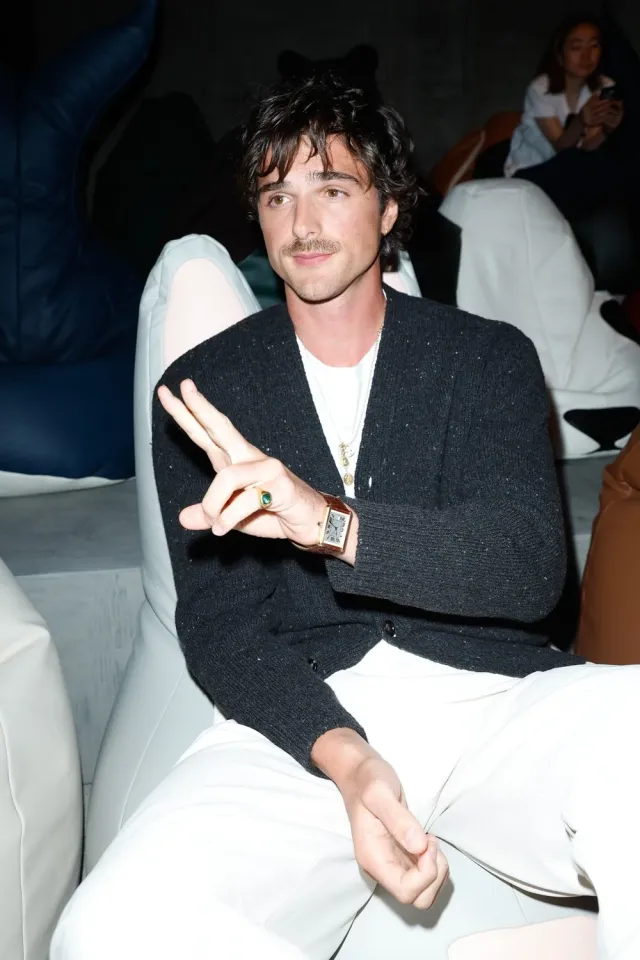 Джейкоб Элорди Bottega Veneta Ready-to-Wear көктем 2025 көрсетілімінде