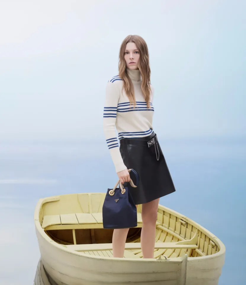Prada на своей волне: кто взошел на борт летней кампании?