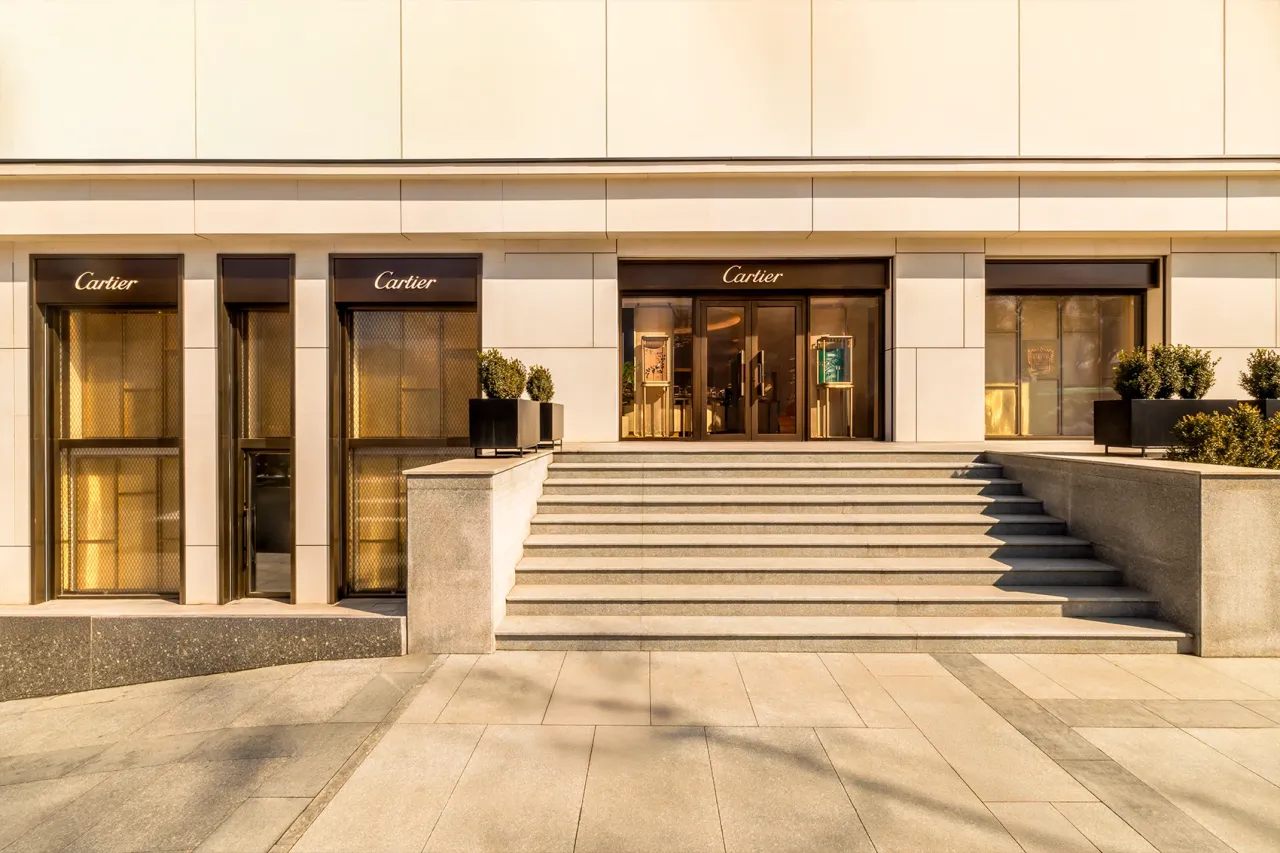 Шелковый путь Cartier: как прошло открытие обновленного бутика в Алматы