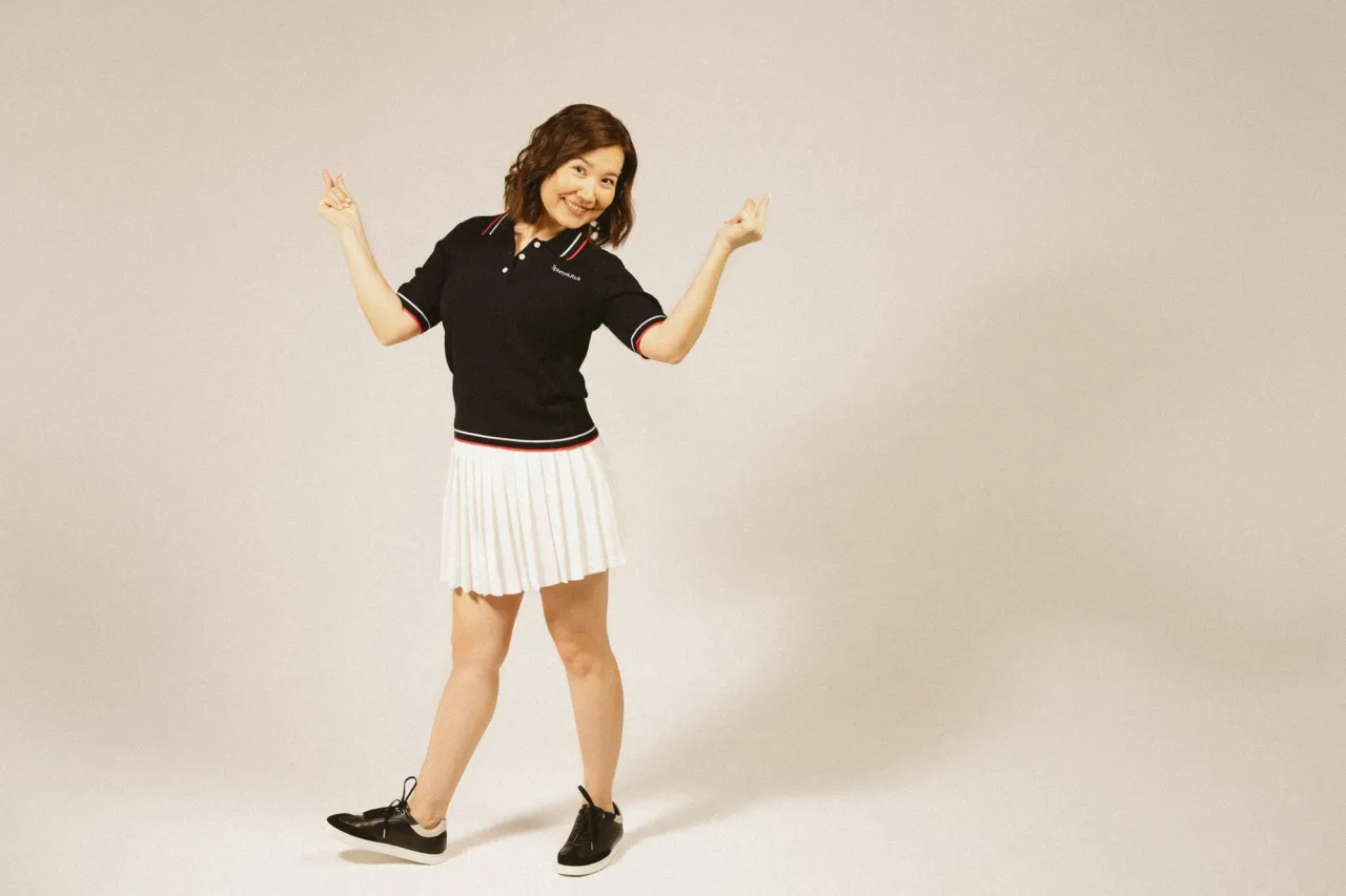 Фотограф: Аружан Жанова | На Гульмире – [трикотажное поло](https://viled.kz/item/375680?utm_source=Tatler&utm_medium=120825&utm_campaign=chess) и [теннисная юбка](https://viled.kz/item/375683?utm_source=Tatler&utm_medium=120825&utm_campaign=chess) от Sporty&Rich