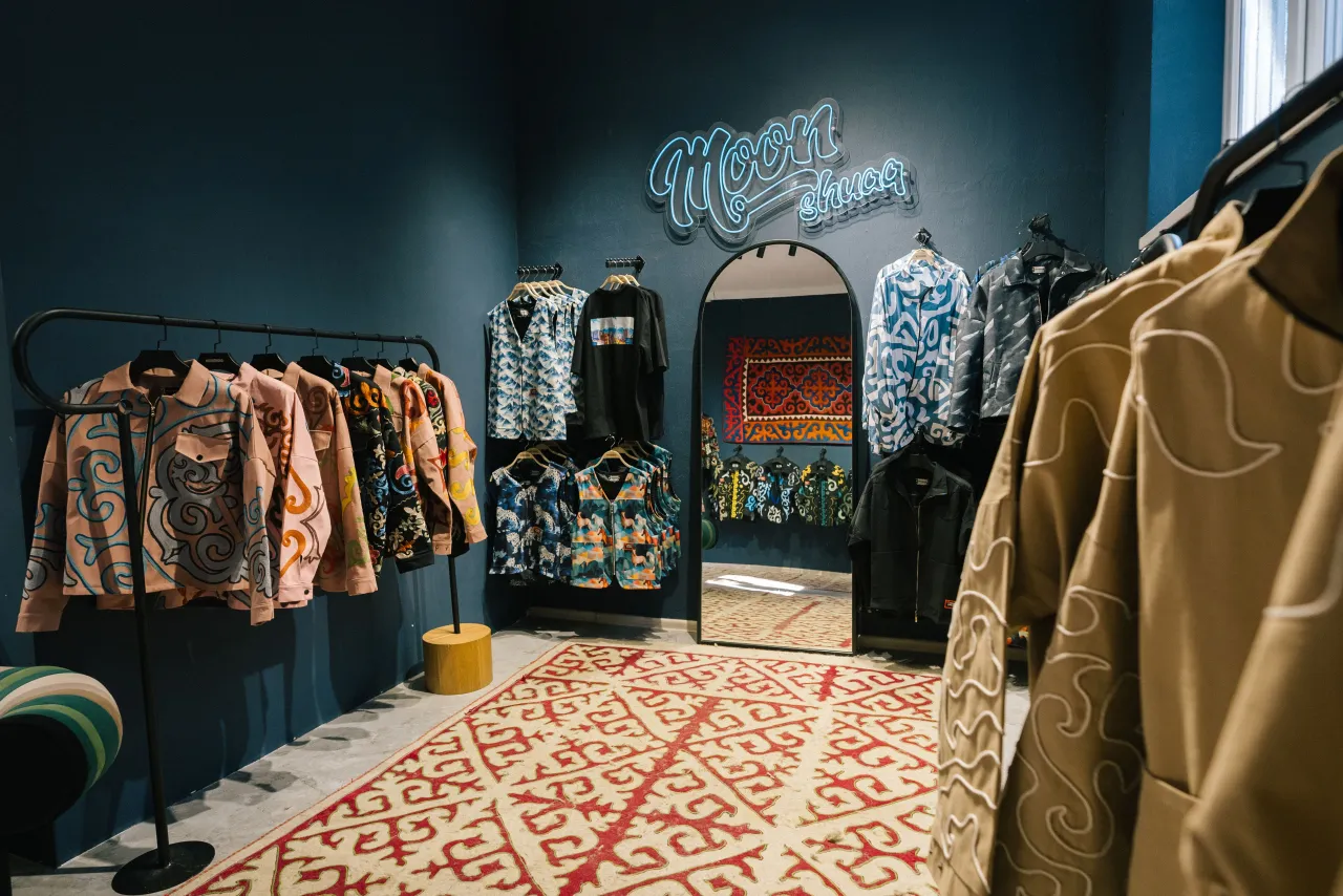 Moonshuaq, АТЛАНТ-2, ул. Макатаева, 127/11, офис 380, 1-й этаж