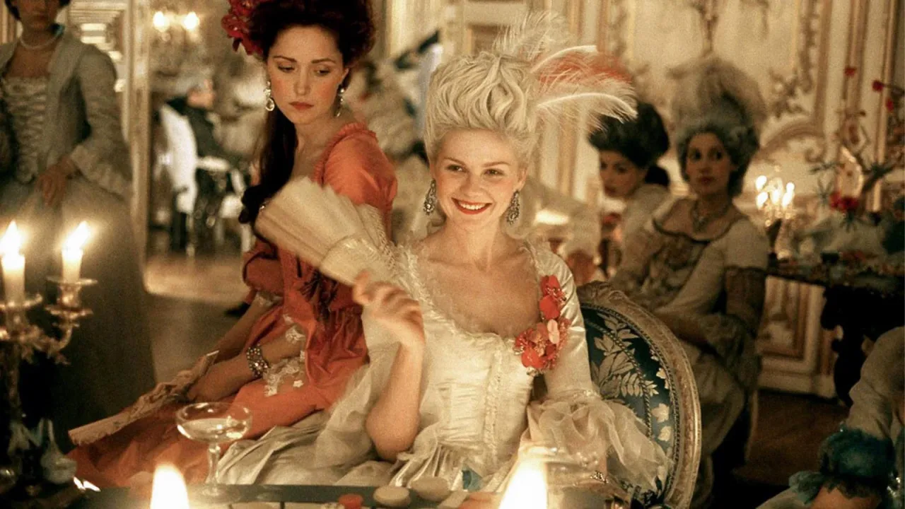 Кадр из фильма "Мария-Антуанетта" (2005) | Columbia Pictures