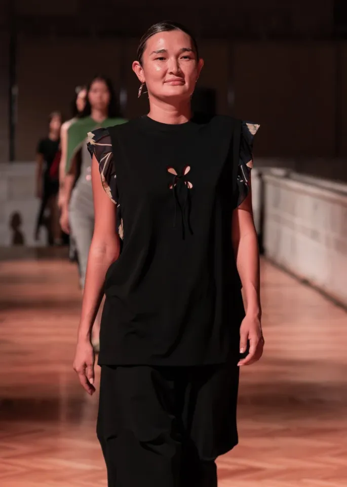 Богатый дастархан на J.KIM: как прошел показ коллекции весна-лето 2026 Quroq