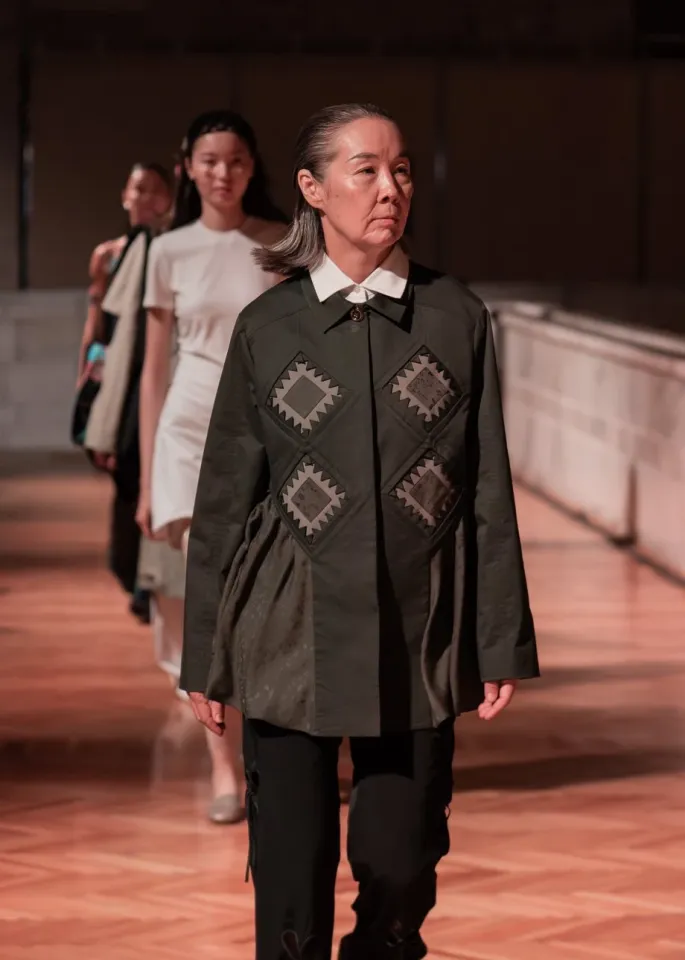 Богатый дастархан на J.KIM: как прошел показ коллекции весна-лето 2026 Quroq