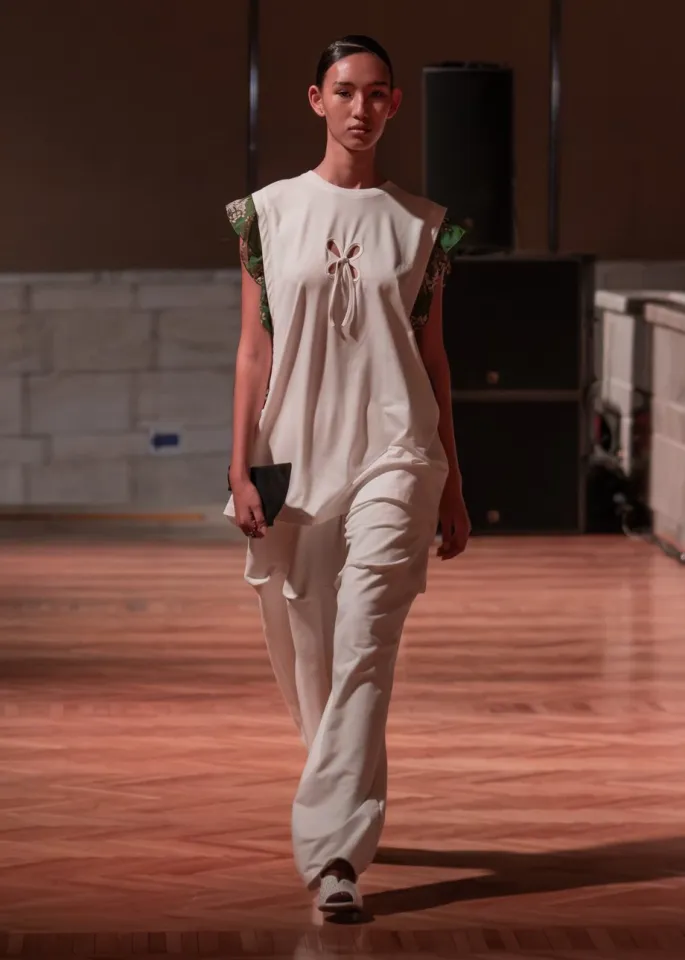 Богатый дастархан на J.KIM: как прошел показ коллекции весна-лето 2026 Quroq