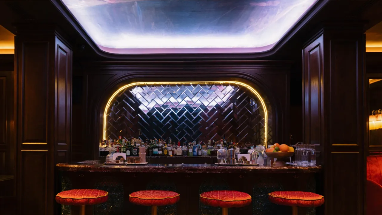 ÁGORÁ cocktail bar