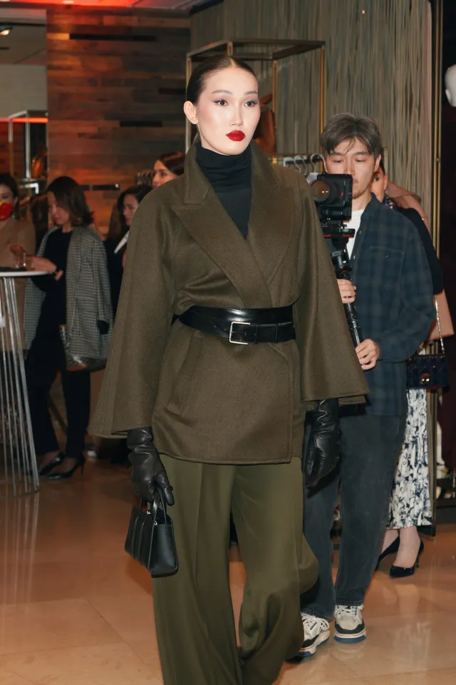 Юбилей Whitney Bag в Max Mara