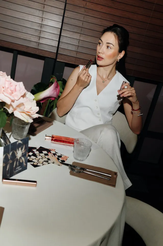 «Афиша» в розовом: Lancôme отмечает 90 лет