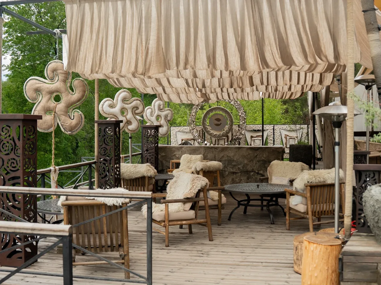 Столики с красивым видом: лучшие летники Алматы