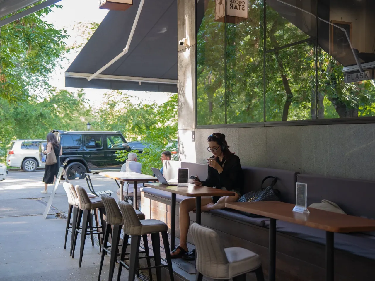 Столики с красивым видом: лучшие летники Алматы