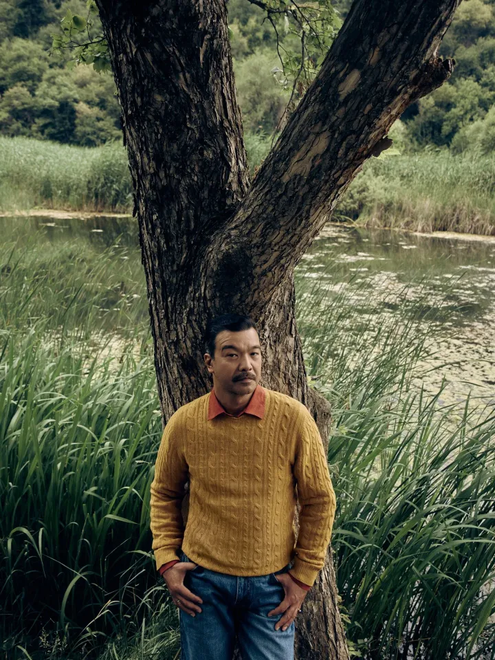 Окружающая жизнь – это хаос: интервью с Азизом Бейшеналиевым