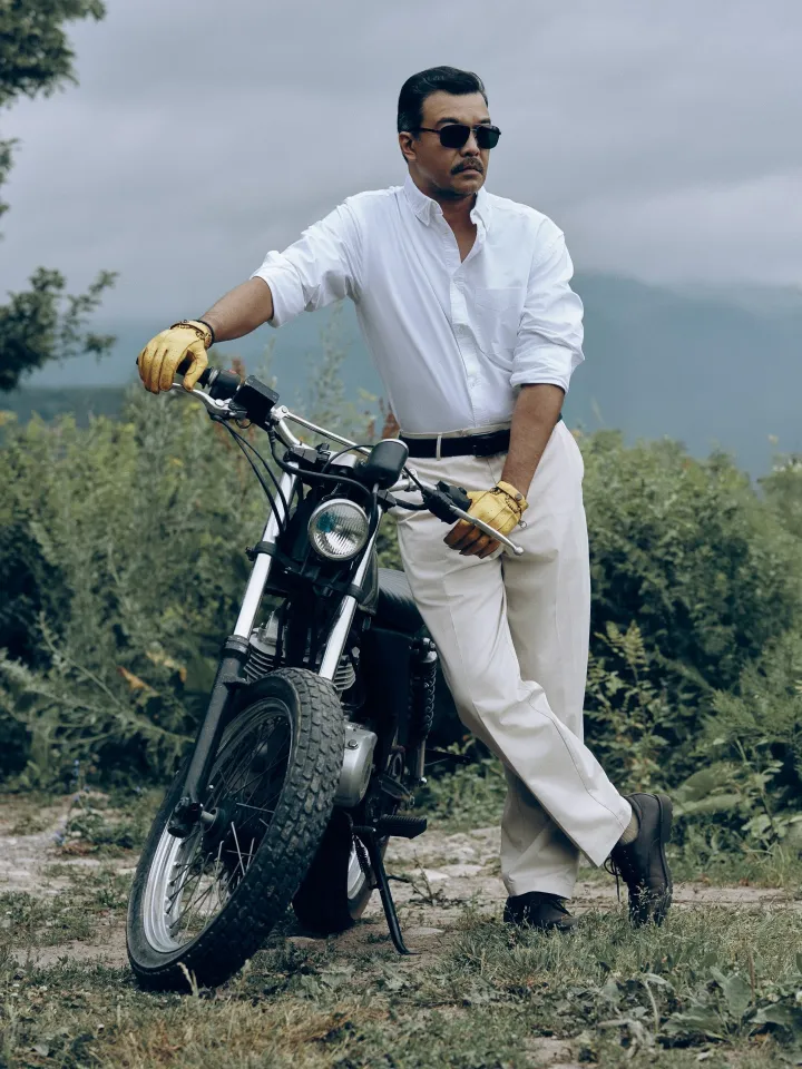 Окружающая жизнь – это хаос: интервью с Азизом Бейшеналиевым