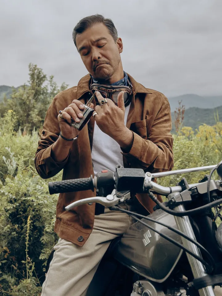 Окружающая жизнь – это хаос: интервью с Азизом Бейшеналиевым