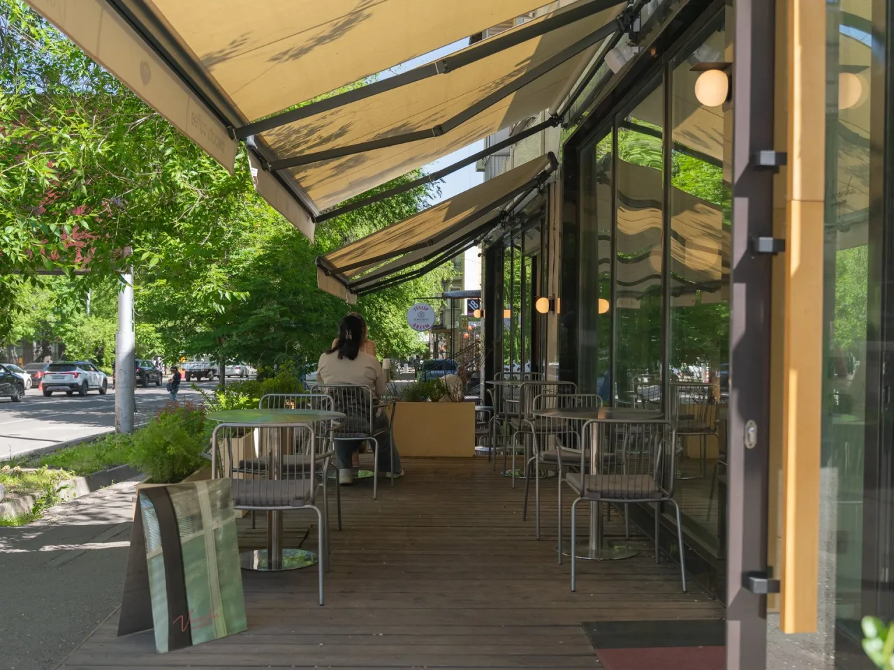 Столики с красивым видом: лучшие летники Алматы