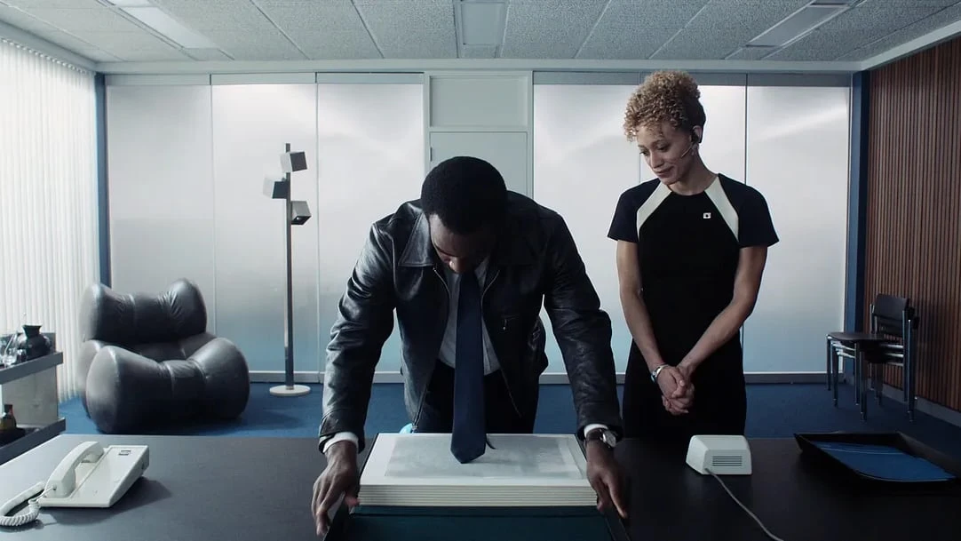 Fardos Chair, кадр из сериала «Разделение»