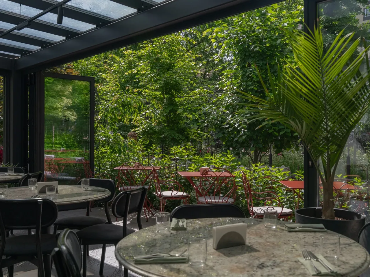 Столики с красивым видом: лучшие летники Алматы