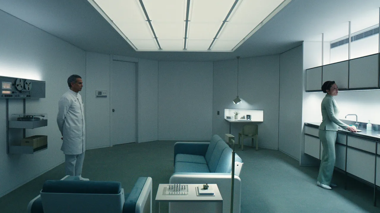 Custom Sofa, кадр из сериала «Разделение»